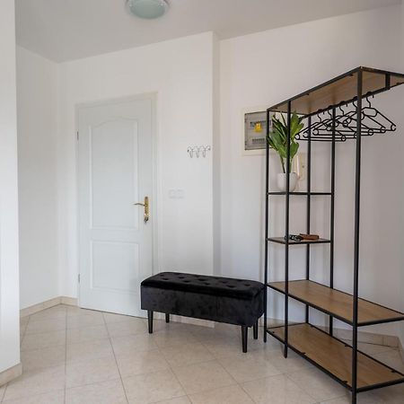 Charmante Wohnung Fusslaeufig Zum Meer In فونتانا المظهر الخارجي الصورة