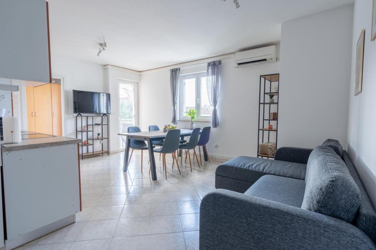 Charmante Wohnung Fusslaeufig Zum Meer In فونتانا المظهر الخارجي الصورة