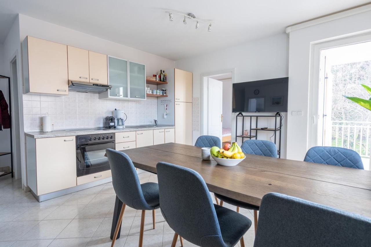 Charmante Wohnung Fusslaeufig Zum Meer In فونتانا المظهر الخارجي الصورة